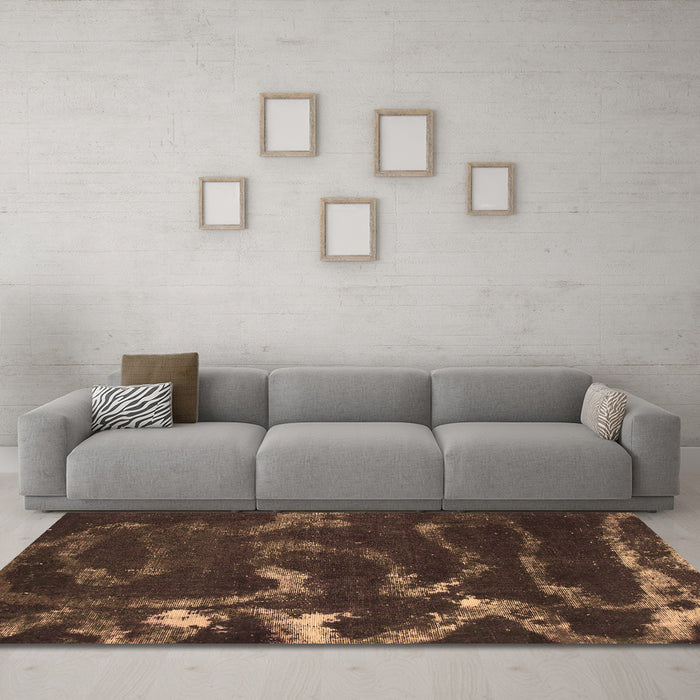 Machine Washable Oriental Brown Modern Rug in a Living Room,, wshabs1011brn