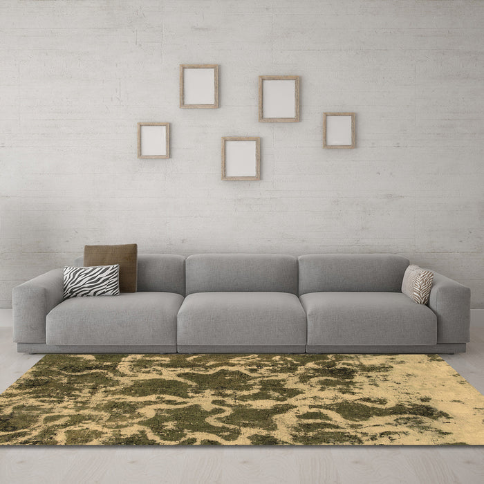 Machine Washable Oriental Brown Modern Rug in a Living Room,, wshabs1012brn