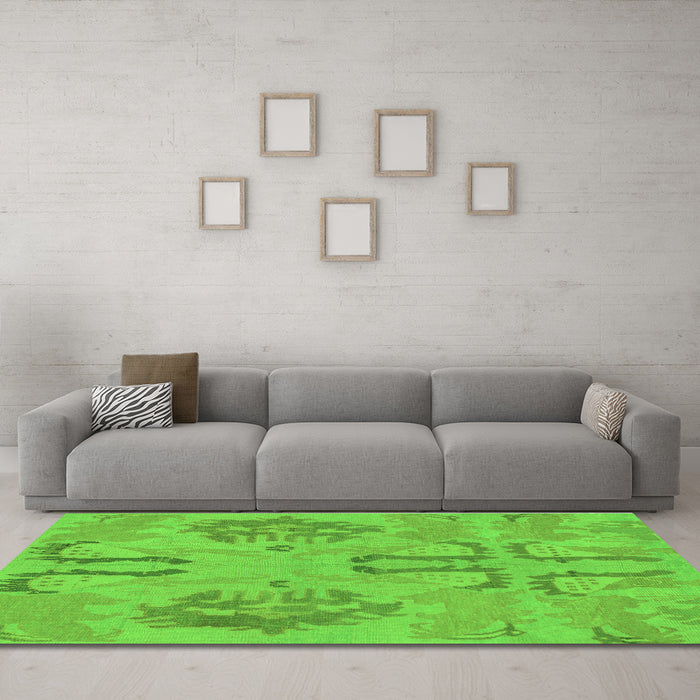 Machine Washable Oriental Green Modern Area Rugs in a Living Room,, wshabs1015grn