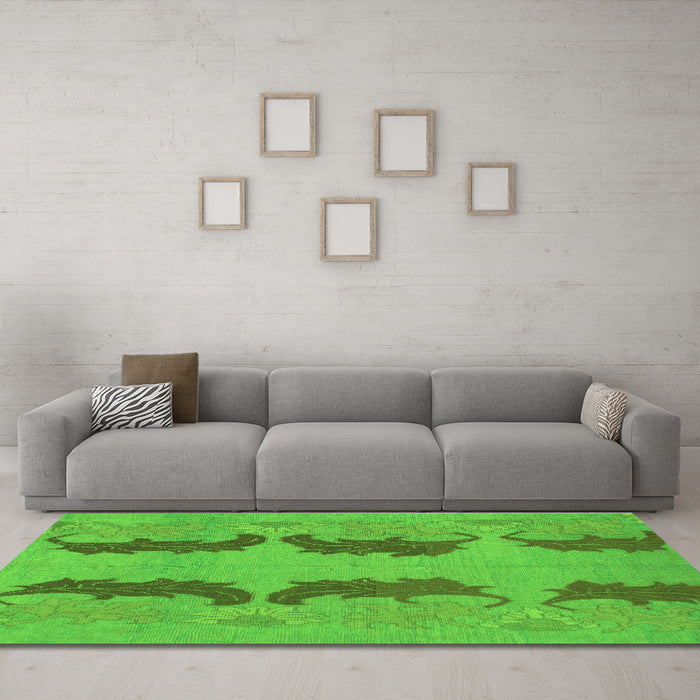 Machine Washable Oriental Green Modern Area Rugs in a Living Room,, wshabs1016grn