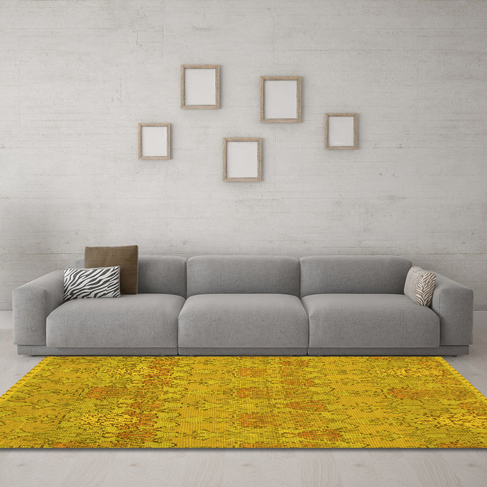 Machine Washable Abstract Yellow Modern Rug in a Living Room, wshabs1017yw