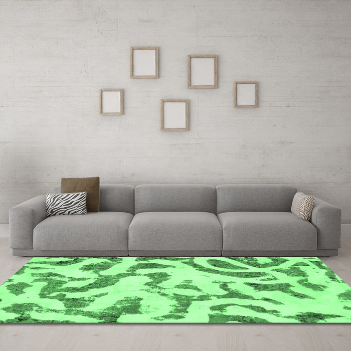Machine Washable Abstract Emerald Green Modern Area Rugs in a Living Room,, wshabs1018emgrn