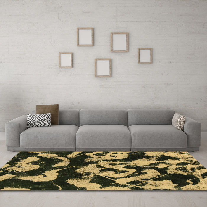 Machine Washable Abstract Brown Modern Rug in a Living Room,, wshabs1020brn