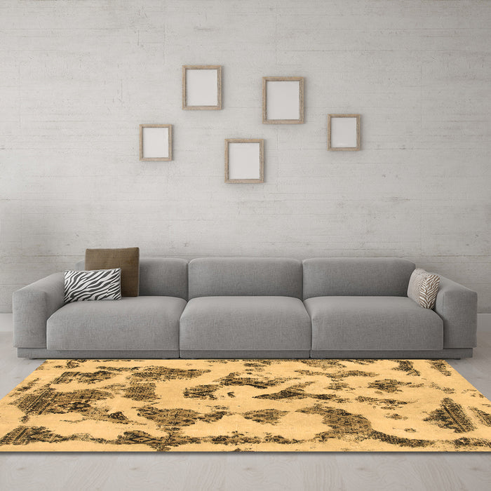Machine Washable Abstract Brown Modern Rug in a Living Room,, wshabs1021brn