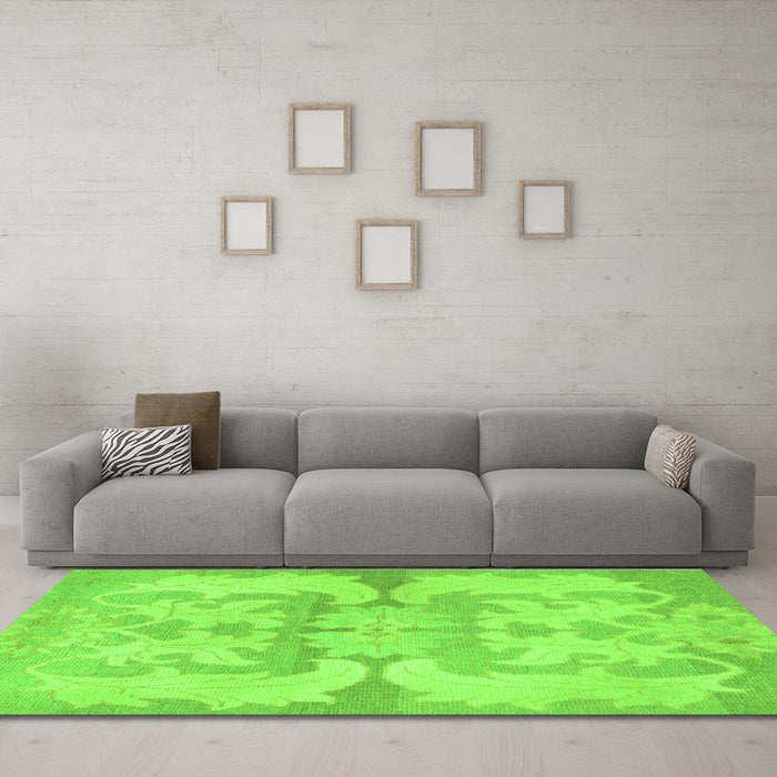Machine Washable Abstract Green Modern Area Rugs in a Living Room,, wshabs1026grn