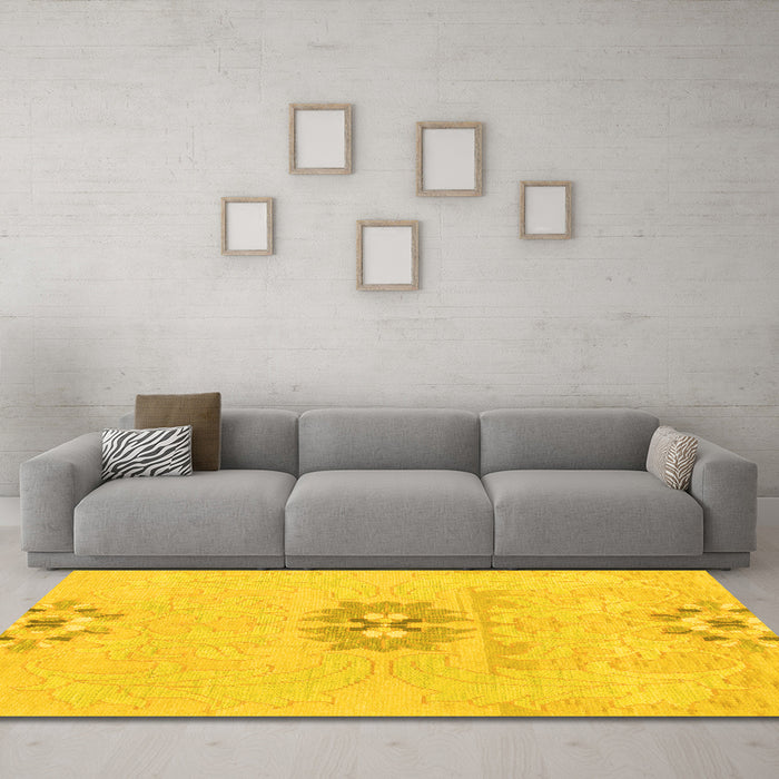 Machine Washable Abstract Yellow Modern Rug in a Living Room, wshabs1027yw
