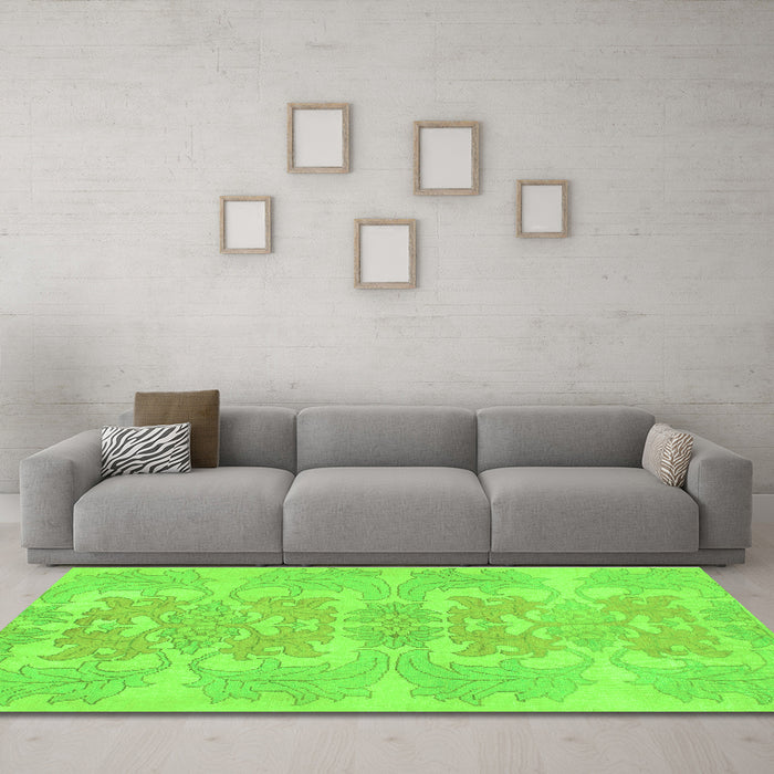 Machine Washable Abstract Green Modern Area Rugs in a Living Room,, wshabs1029grn