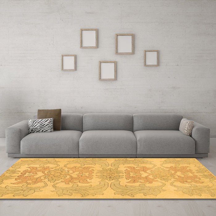 Machine Washable Abstract Brown Modern Rug in a Living Room,, wshabs1029brn