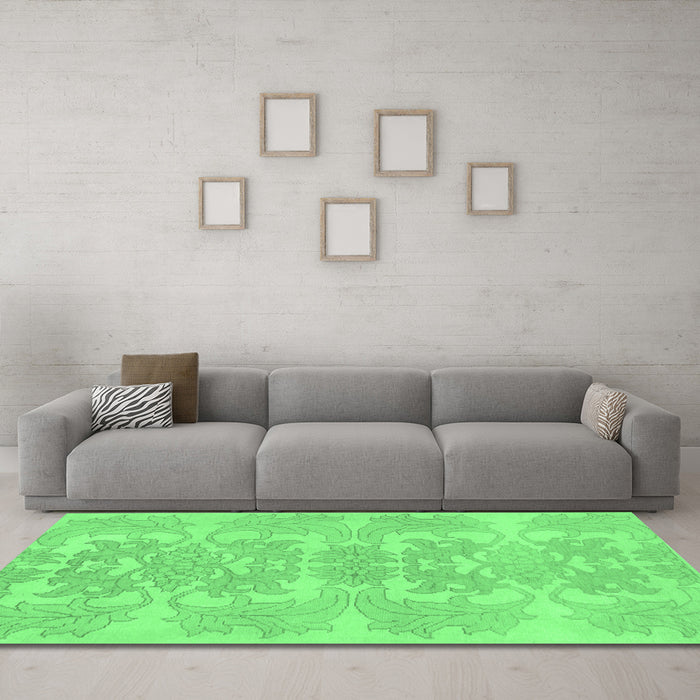 Machine Washable Abstract Emerald Green Modern Area Rugs in a Living Room,, wshabs1029emgrn