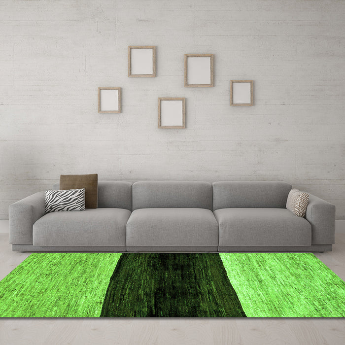 Machine Washable Abstract Green Modern Area Rugs in a Living Room,, wshabs102grn