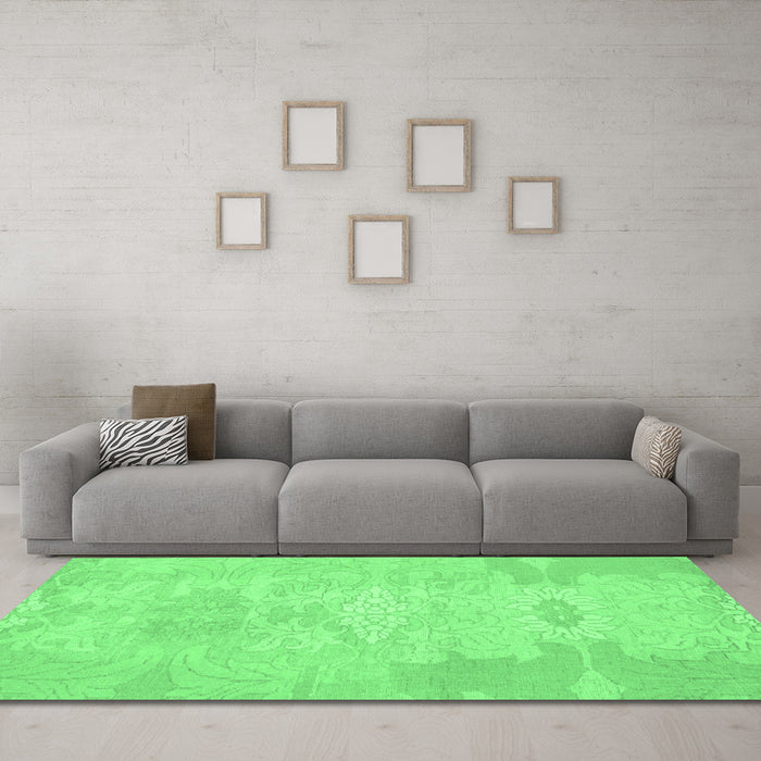 Machine Washable Abstract Emerald Green Modern Area Rugs in a Living Room,, wshabs1031emgrn