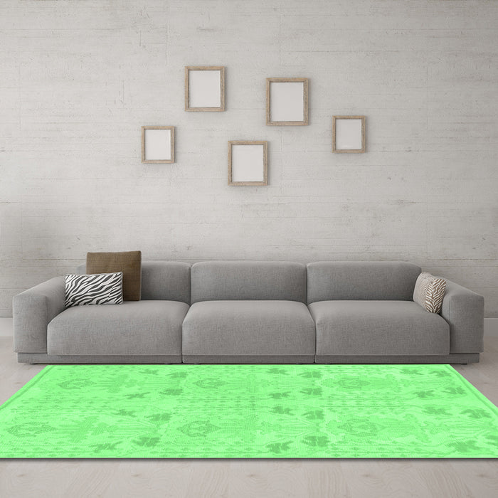 Machine Washable Abstract Emerald Green Modern Area Rugs in a Living Room,, wshabs1032emgrn