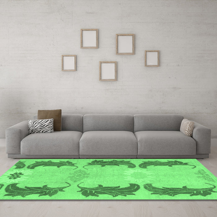 Machine Washable Abstract Emerald Green Modern Area Rugs in a Living Room,, wshabs1033emgrn