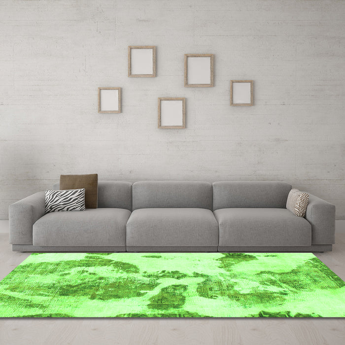 Machine Washable Abstract Green Modern Area Rugs in a Living Room,, wshabs1038grn