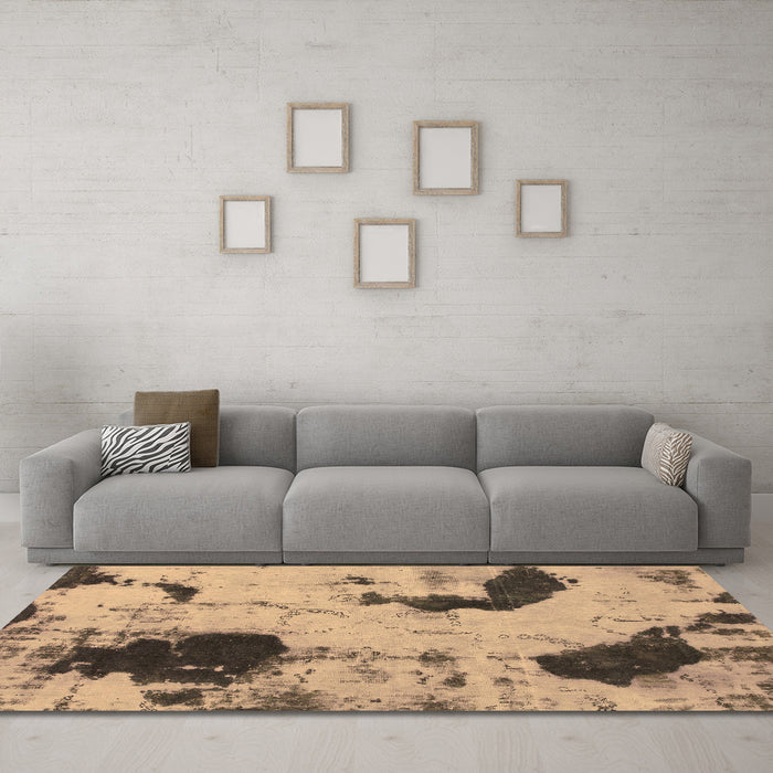 Machine Washable Abstract Brown Modern Rug in a Living Room,, wshabs1044brn