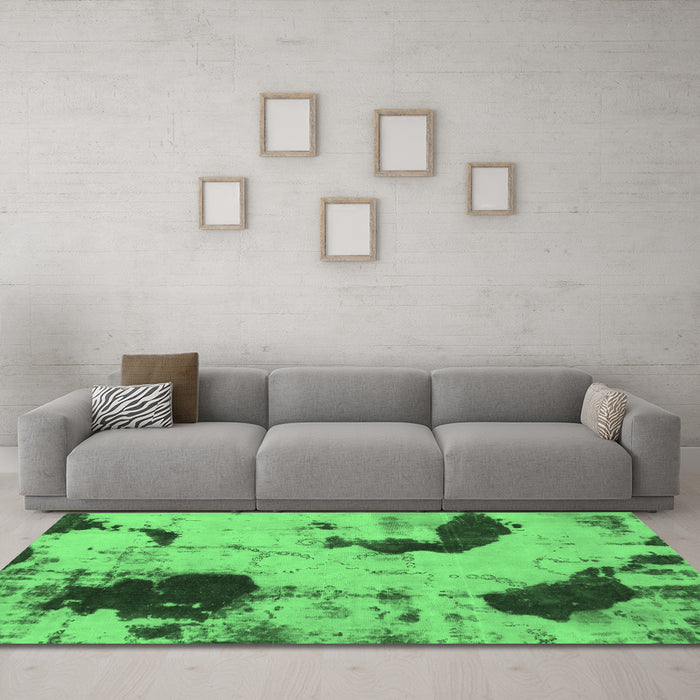 Machine Washable Abstract Emerald Green Modern Area Rugs in a Living Room,, wshabs1044emgrn