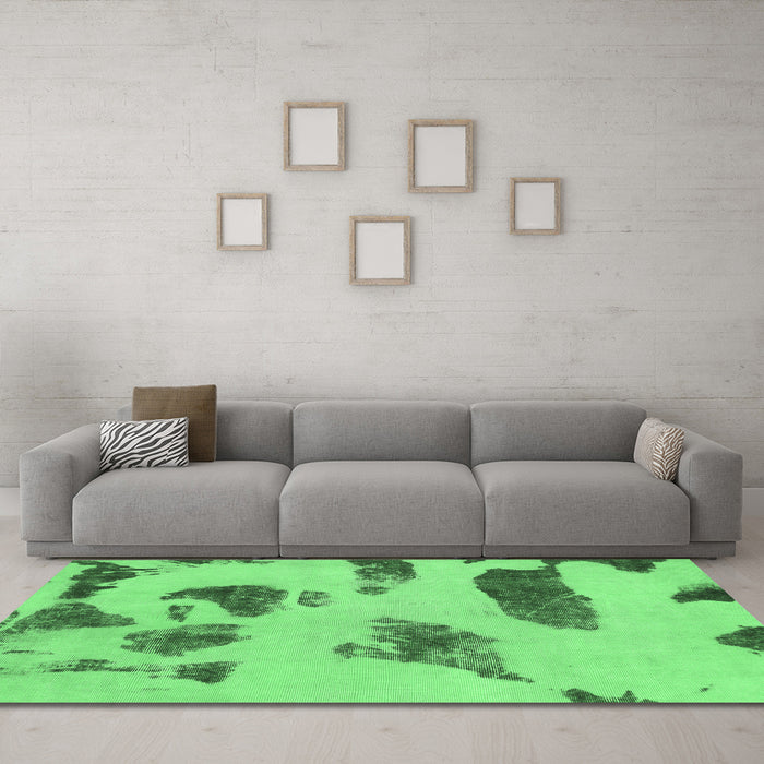 Machine Washable Abstract Emerald Green Modern Area Rugs in a Living Room,, wshabs1049emgrn