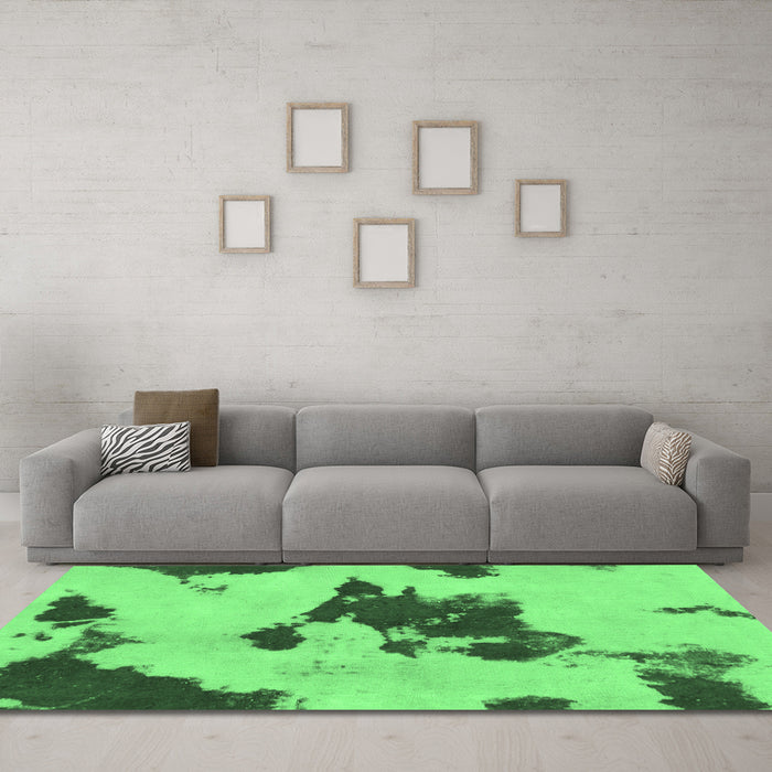Machine Washable Abstract Emerald Green Modern Area Rugs in a Living Room,, wshabs1050emgrn