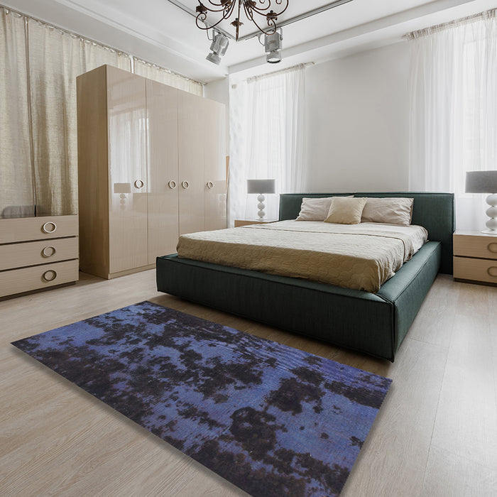 Machine Washable Abstract Deep Periwinkle Purple Rug in a Bedroom, wshabs1052