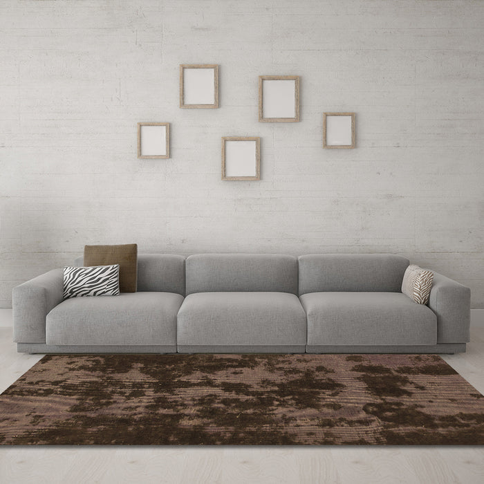 Machine Washable Abstract Brown Modern Rug in a Living Room,, wshabs1052brn