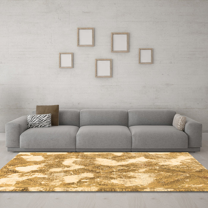 Machine Washable Abstract Brown Modern Rug in a Living Room,, wshabs1058brn