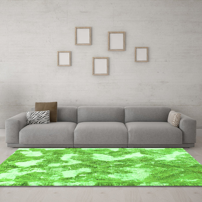 Machine Washable Abstract Green Modern Area Rugs in a Living Room,, wshabs1058grn