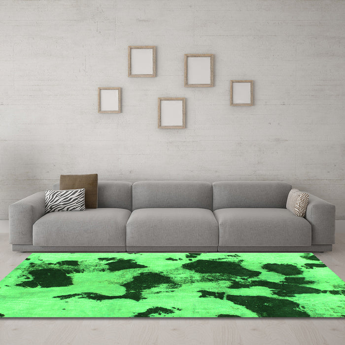 Machine Washable Abstract Green Modern Area Rugs in a Living Room,, wshabs1065grn