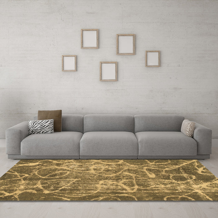 Machine Washable Abstract Brown Modern Rug in a Living Room,, wshabs1068brn