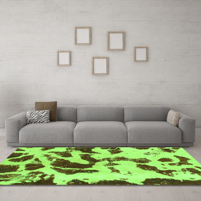 Machine Washable Abstract Green Modern Area Rugs in a Living Room,, wshabs1069grn