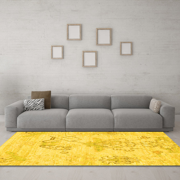 Machine Washable Abstract Yellow Modern Rug in a Living Room, wshabs1074yw