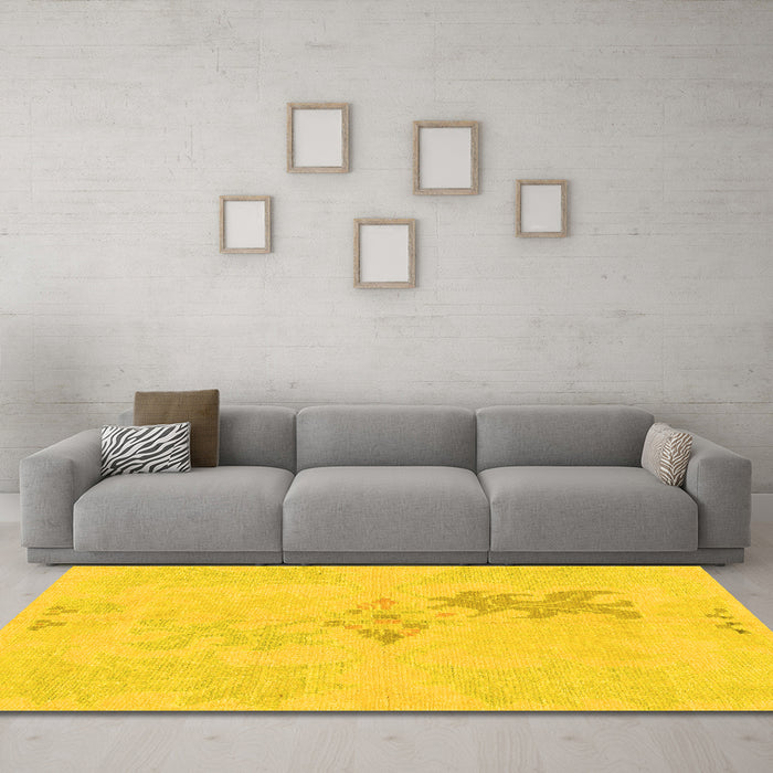 Machine Washable Abstract Yellow Modern Rug in a Living Room, wshabs1075yw