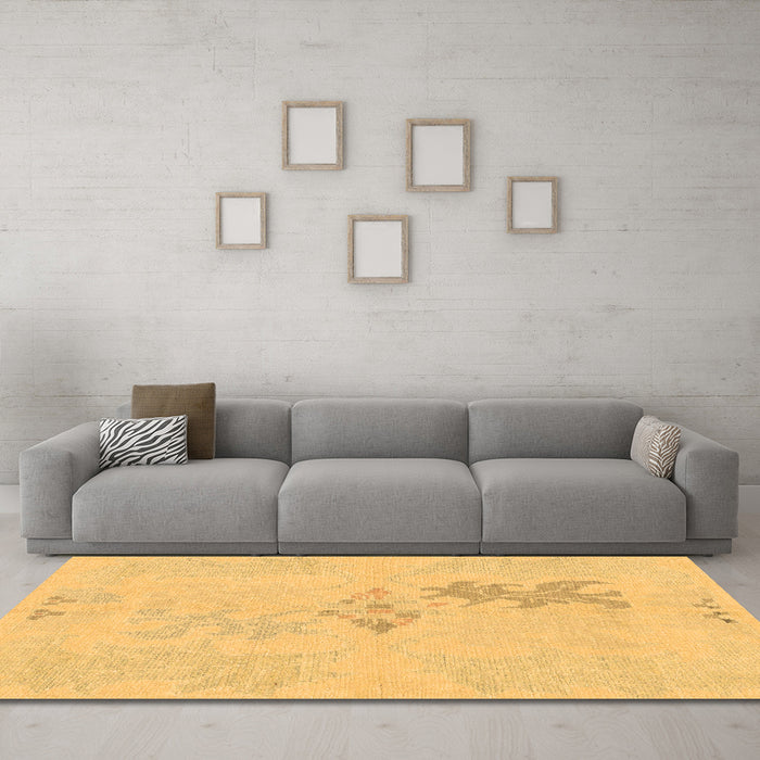 Machine Washable Abstract Brown Modern Rug in a Living Room,, wshabs1075brn