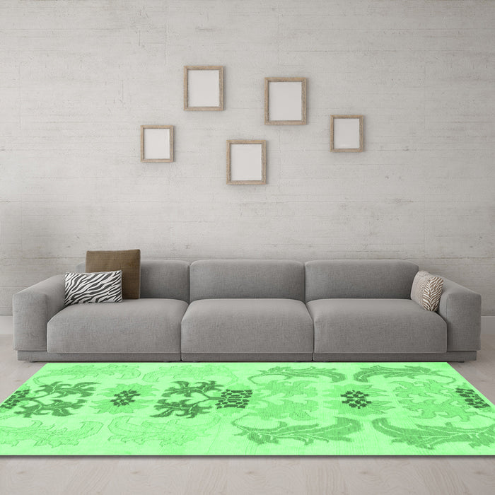 Machine Washable Abstract Emerald Green Modern Area Rugs in a Living Room,, wshabs1076emgrn