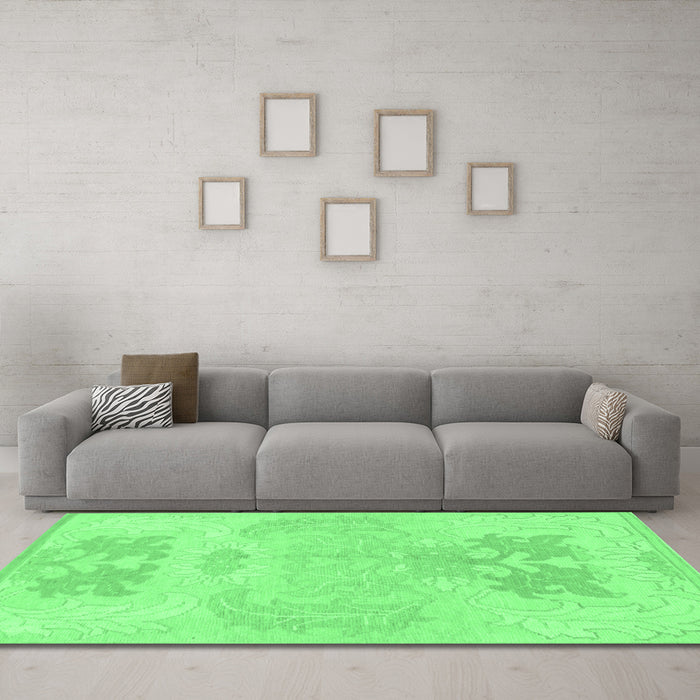 Machine Washable Abstract Emerald Green Modern Area Rugs in a Living Room,, wshabs1077emgrn