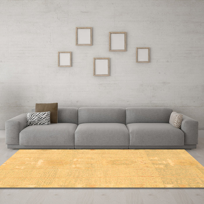 Machine Washable Abstract Brown Modern Rug in a Living Room,, wshabs1081brn
