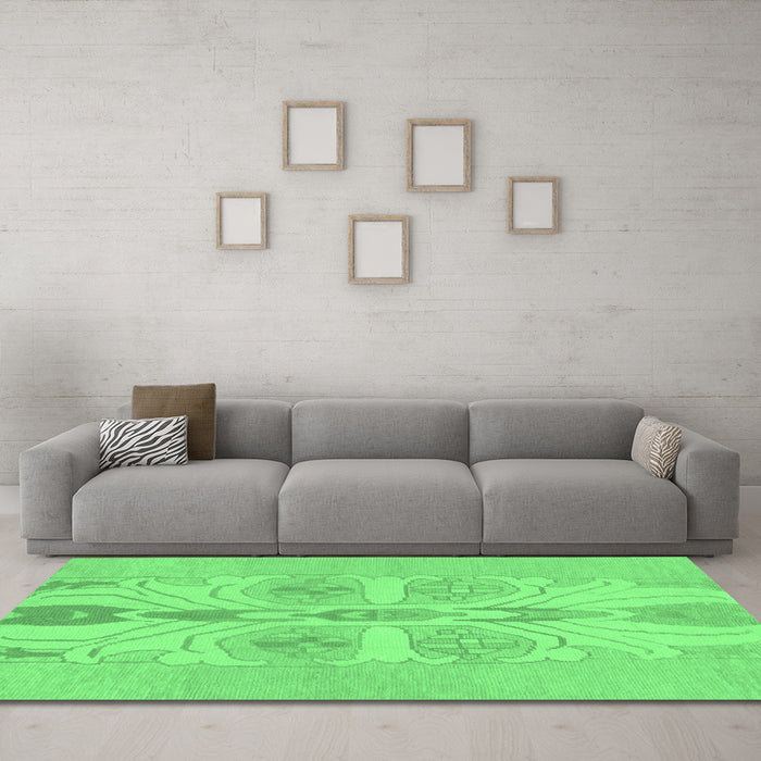 Machine Washable Abstract Emerald Green Modern Area Rugs in a Living Room,, wshabs1085emgrn