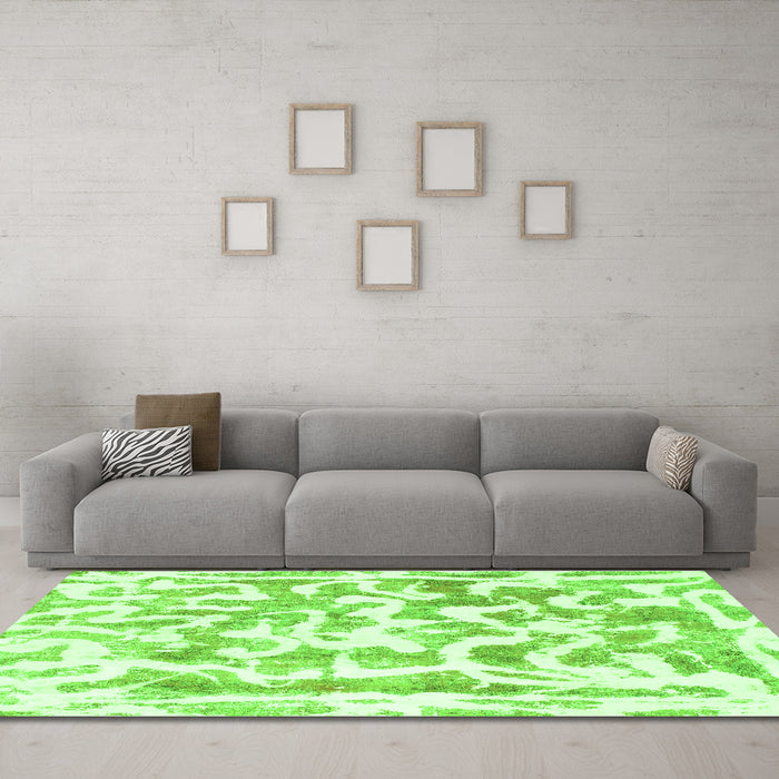 Machine Washable Abstract Green Modern Area Rugs in a Living Room,, wshabs1099grn