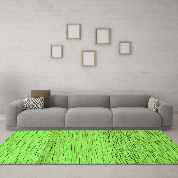 Machine Washable Abstract Green Modern Area Rugs in a Living Room,, wshabs10grn