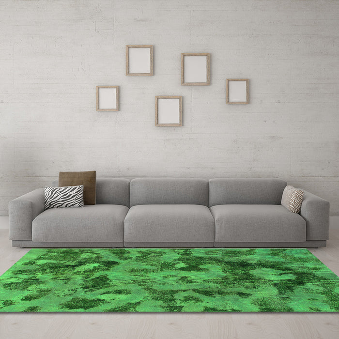 Machine Washable Abstract Green Modern Area Rugs in a Living Room,, wshabs1110grn