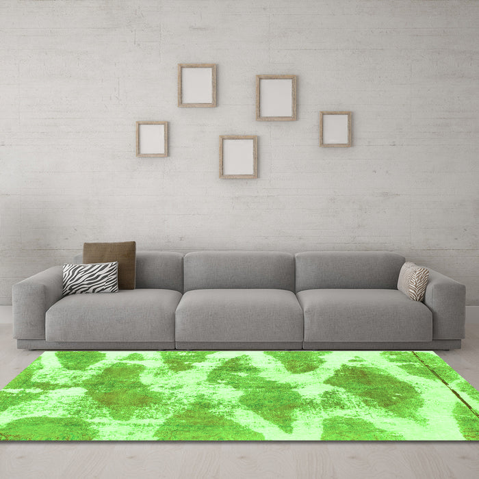 Machine Washable Abstract Green Modern Area Rugs in a Living Room,, wshabs1111grn