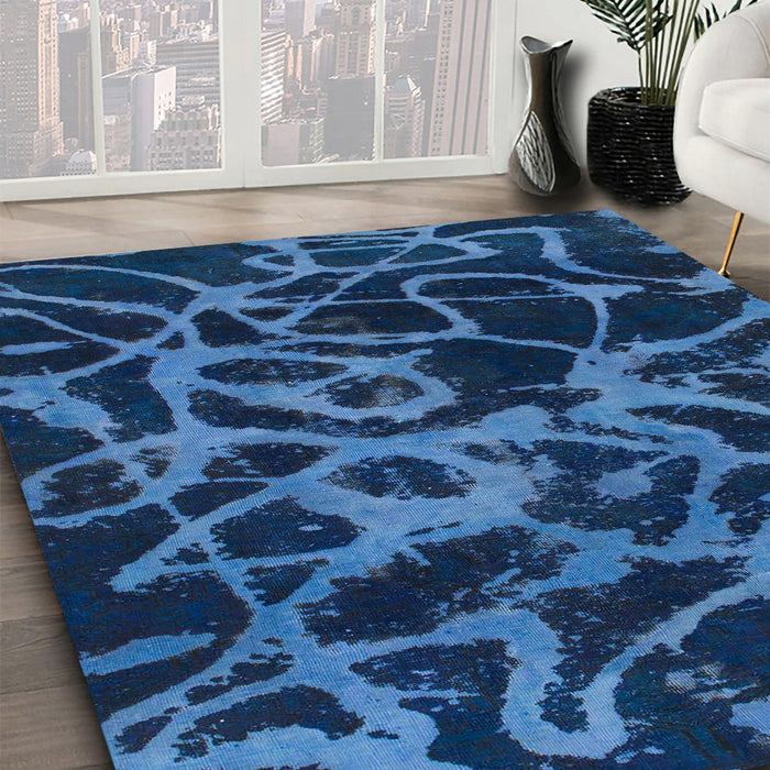 Machine Washable Abstract Blue Rug in a Family Room, wshabs1124