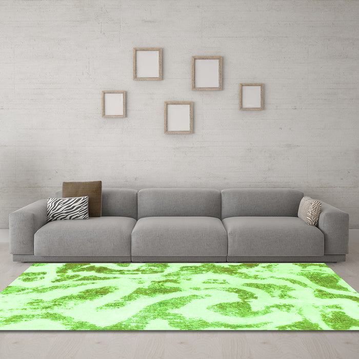 Machine Washable Abstract Green Modern Area Rugs in a Living Room,, wshabs1136grn