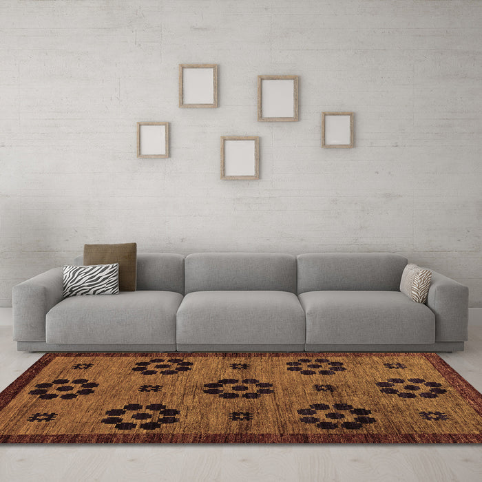 Machine Washable Abstract Brown Modern Rug in a Living Room,, wshabs113brn