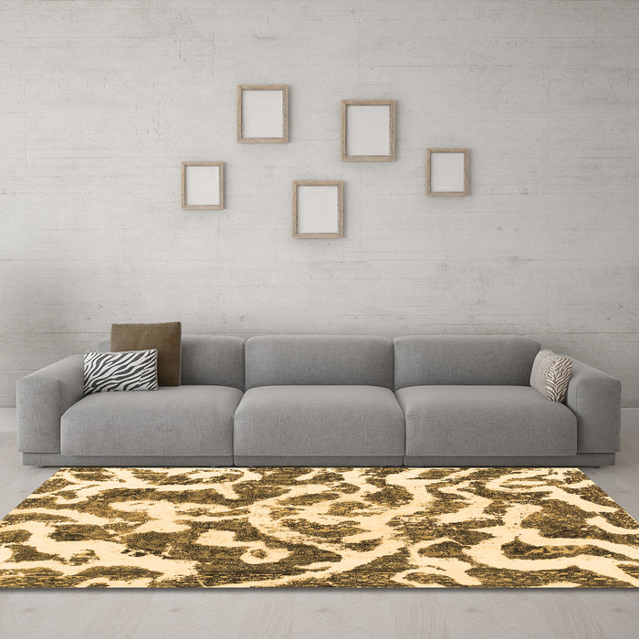 Machine Washable Abstract Brown Modern Rug in a Living Room,, wshabs1140brn