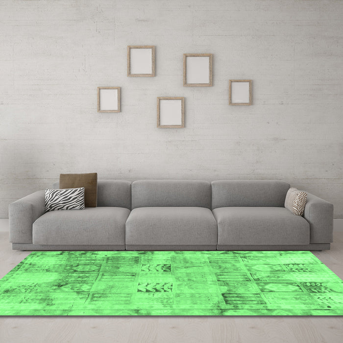 Machine Washable Abstract Emerald Green Modern Area Rugs in a Living Room,, wshabs1148emgrn