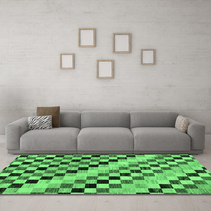 Machine Washable Checkered Emerald Green Modern Area Rugs in a Living Room,, wshabs114emgrn