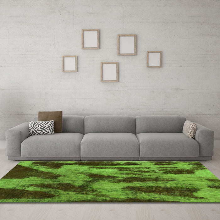 Machine Washable Abstract Green Modern Area Rugs in a Living Room,, wshabs1153grn