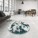 Round Machine Washable Abstract Light Gray Rug in a Office, wshabs1158