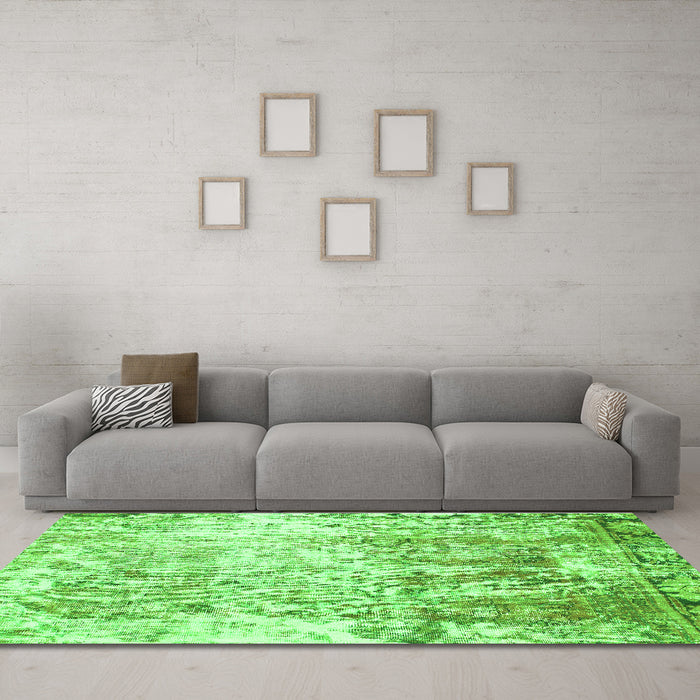 Machine Washable Abstract Green Modern Area Rugs in a Living Room,, wshabs1164grn