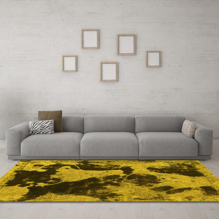 Machine Washable Abstract Yellow Modern Rug in a Living Room, wshabs1165yw